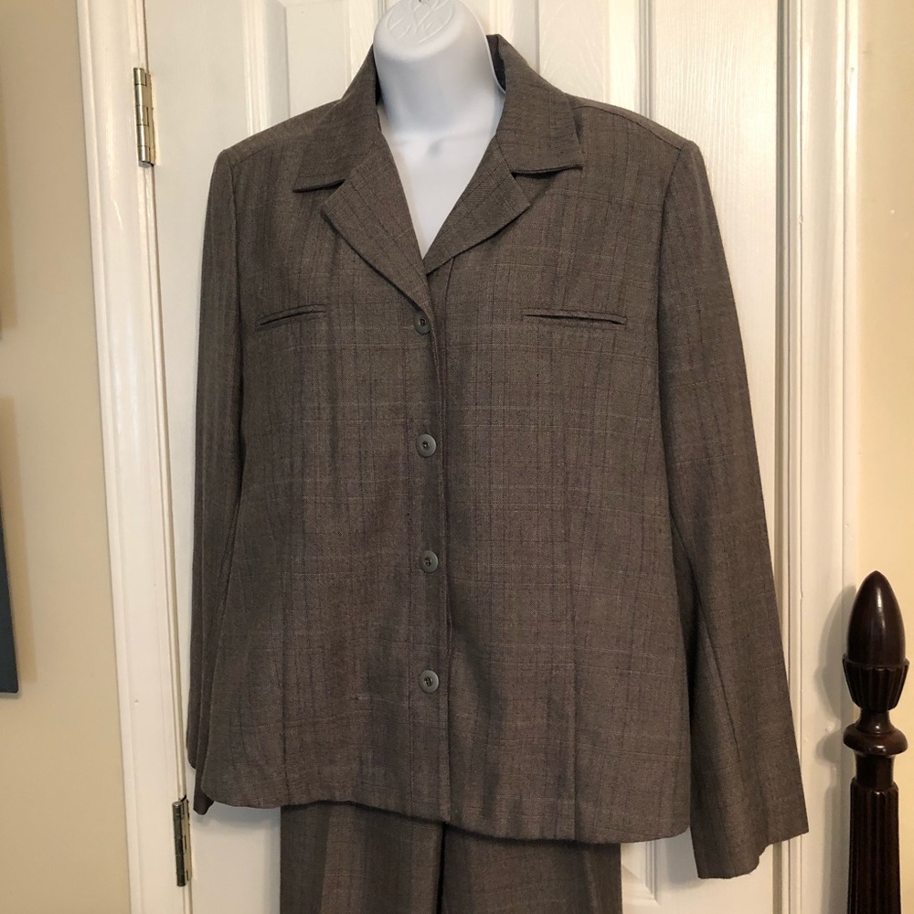 N TOUCH Women’s Pant Suit